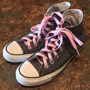 Size 7 Converse